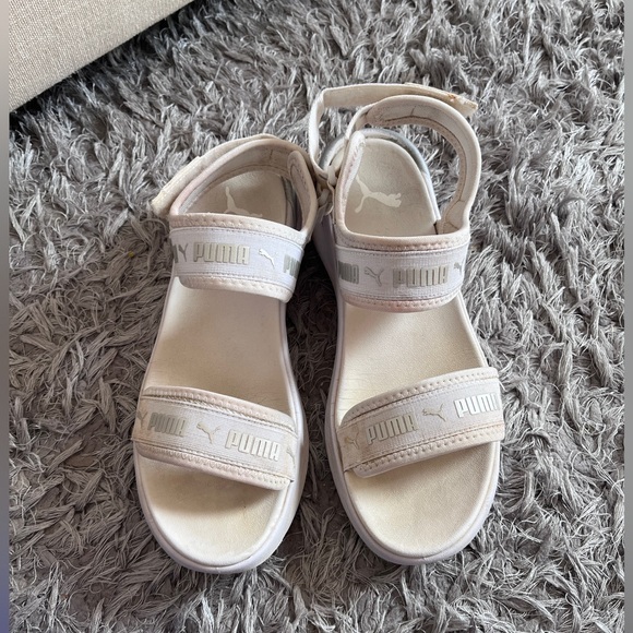 🤍PUMA sportie sandals 🤍 size 9 - Picture 1 of 5